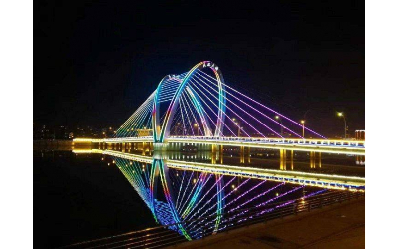 做好這四點(diǎn)，城市廣場(chǎng)夜景照明能給人們提供視覺(jué)享受