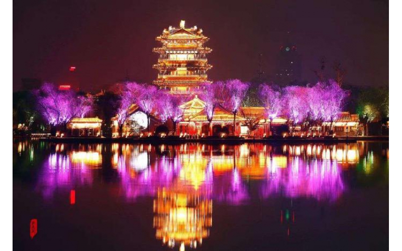 濟(jì)南 - 忽如一夜春風(fēng)來，一湖一環(huán)亮起來